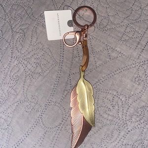 Gold/ Rose Gold Feather Keychain
